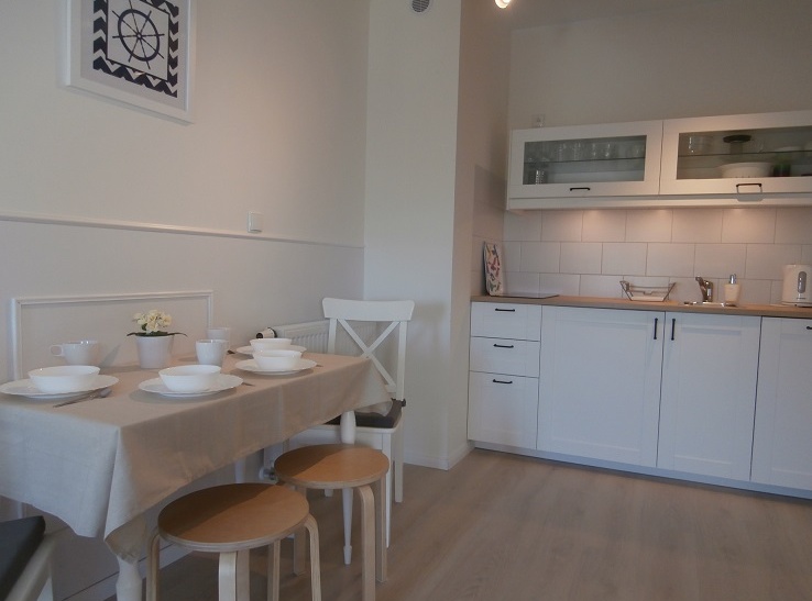 Apartament Przy Plaży 4 pok&oacute;j dzienny z aneksem kuchennym apartament 4